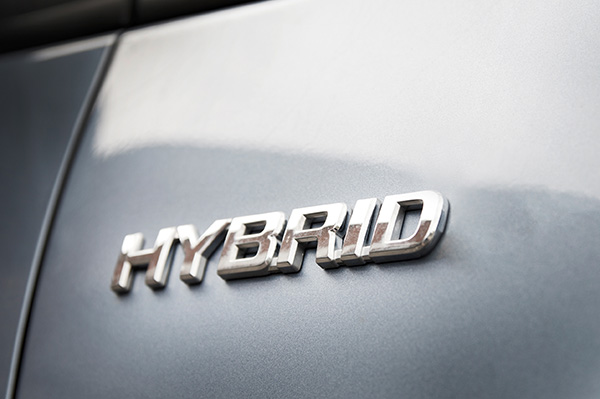 What Does Hybrid Vehicle Service and Maintenance Include? | Accomplished Auto